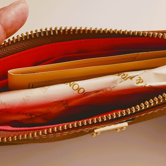 Dooney & Bourke Pebble Grain Wristlet Large Slim Brown Leather - Picture 5 of 9